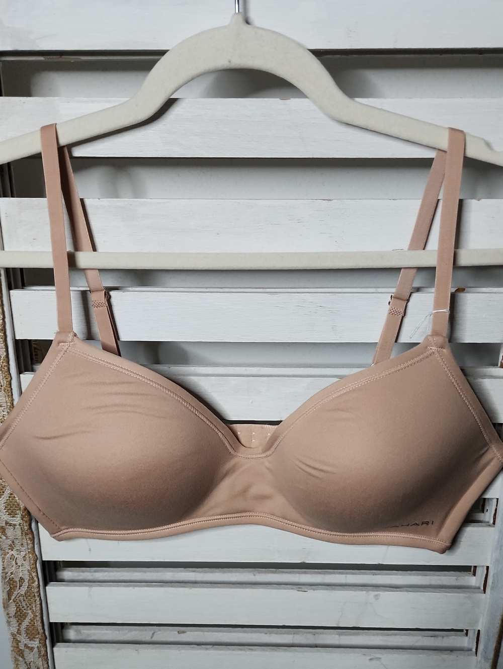 Tahari Nude Seamless T-Shirt Bra